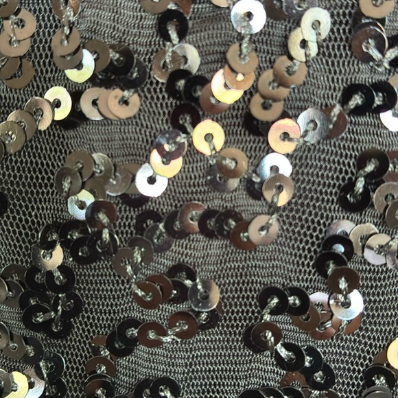 DIVA sleek & sassy sequined racer back tank tee  . M EUC - Picture 5 of 14